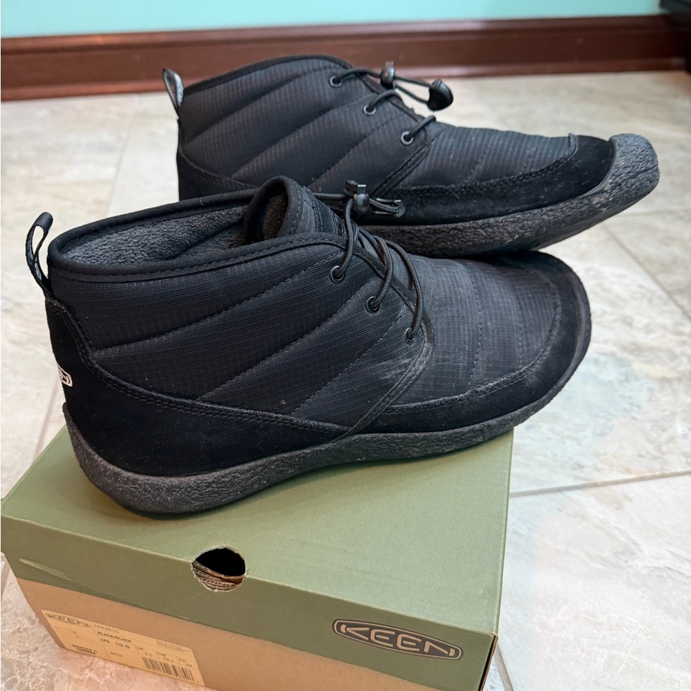KEEN Men's Black Howser II Chukka Boots Size 10.5